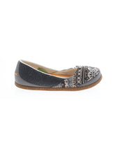 1 shoe size - 9